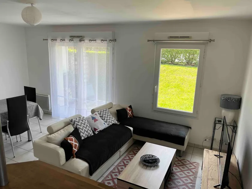 Apartment + garden - Image 1