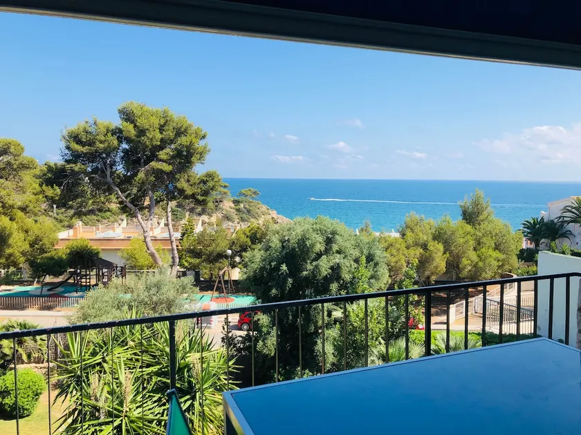 SunAndBed Punta del Cavall - Image 1