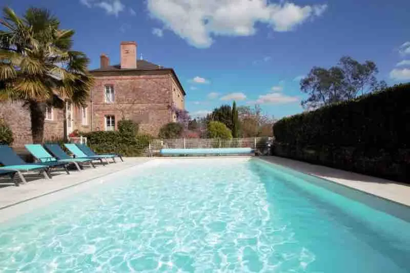 Villa in old school – heated pool – 6/10 p. - Image 1