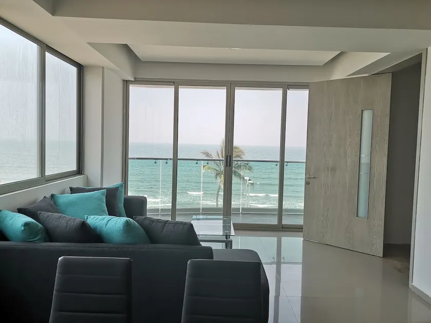 Oceanfront apartment with excellent views. - Image 1