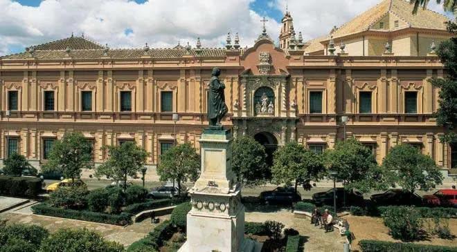 Walk from the Museum to the Cathedral!! - Image 1