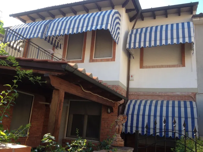Small villa in a great location - Image 1