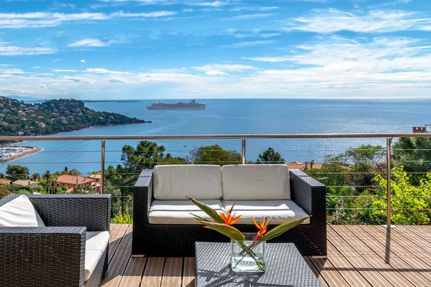 Lovely villa with dazzling sea views not far from Cannes - Image 1