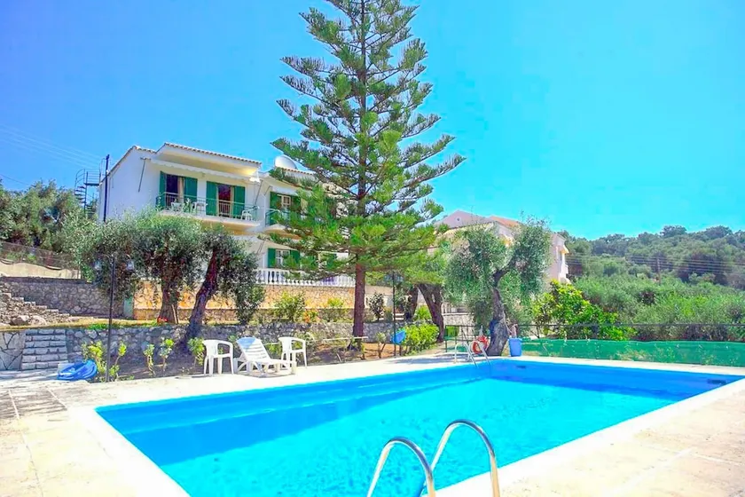 Frangiskos Ena: Private Apt, shared pool. WiFi, A/C, close to the sea. - Image 1