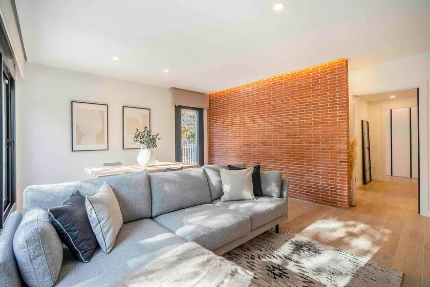 ApartsNouBcn Equador Les Corts - Image 1