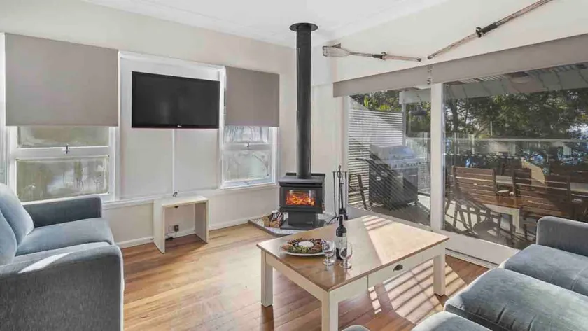 SUNSET LODGE - Image 1