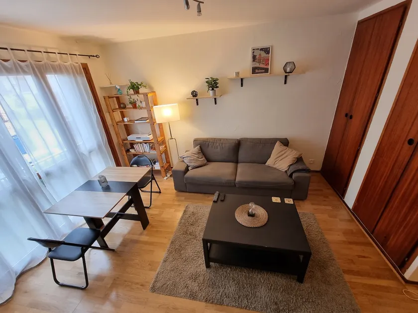 Superb apartment and free parking. - Image 1
