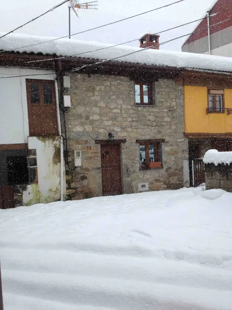 Charming house in Felechosa - Image 1