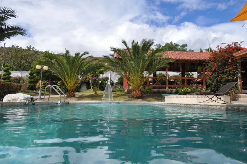 D1, Beautiful 2-Bedroom Apartment, Pool, Jacuzzi - Image 1