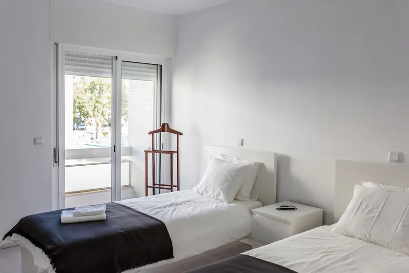 APPARTEMENT REMODELED DANS LE CENTRE DE LA VILLE. (FARO) - Image 1