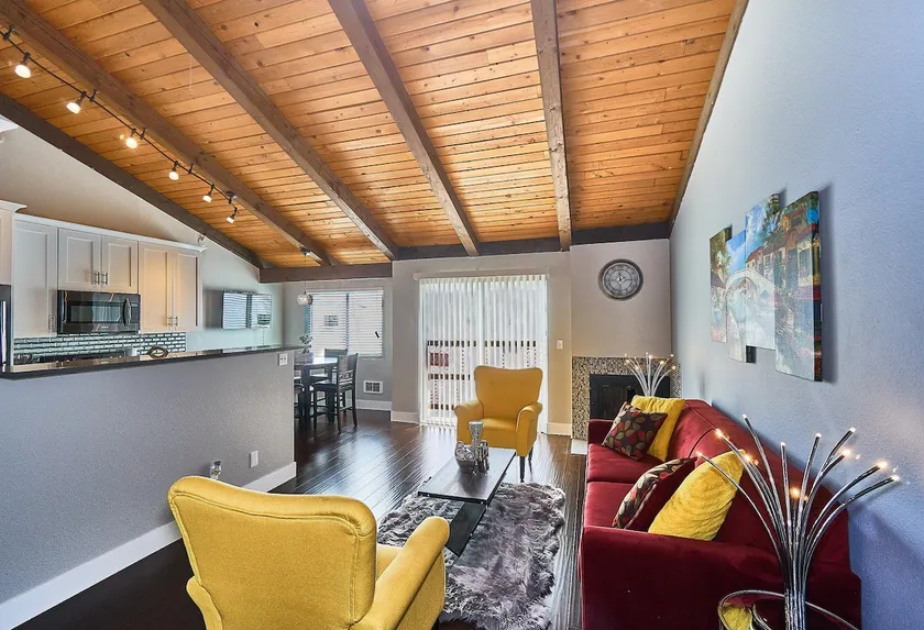 Condo in Great Location! A Home Away from Home - Image 1