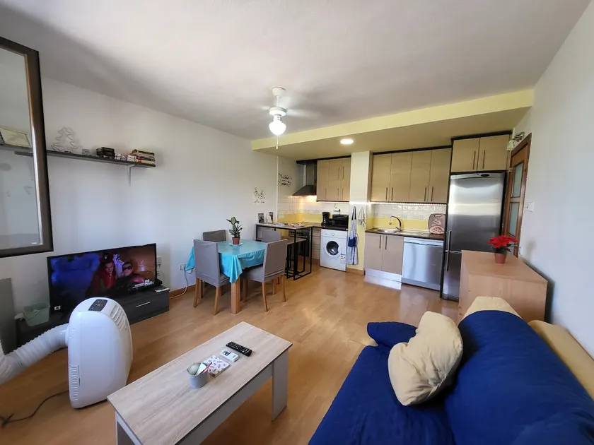 A beautiful, newly renovated apartment - Image 1