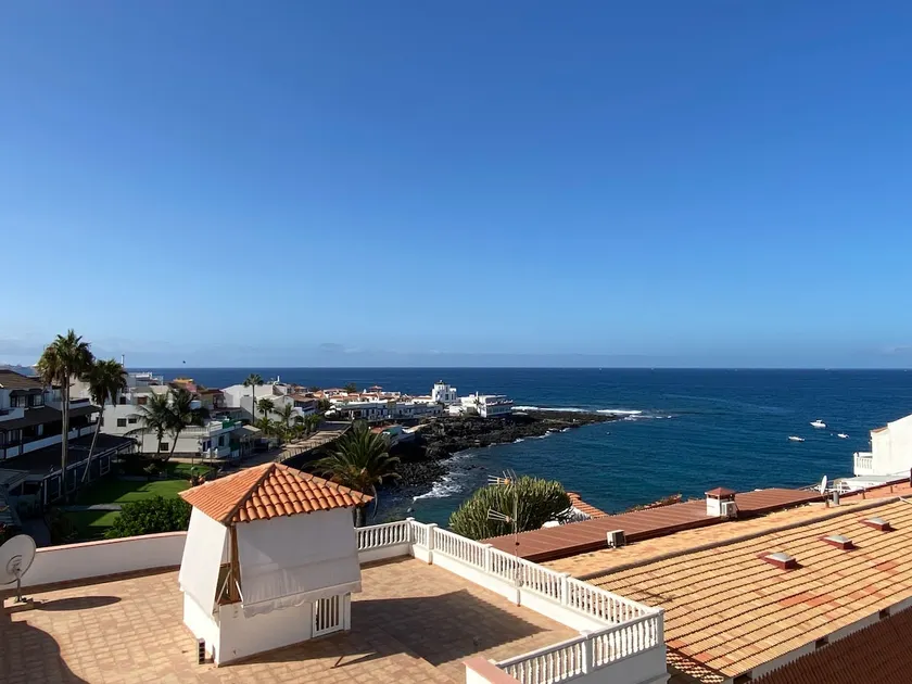 Luxury Penthouse with Sea Views and Terrace La Caleta - Image 1