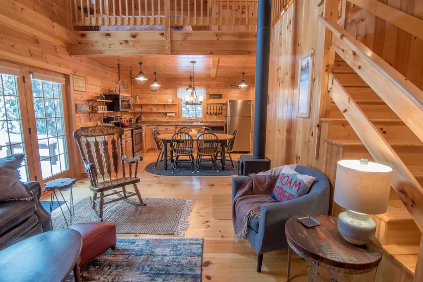 Franconia Hiking & Ski Lodge - Image 1