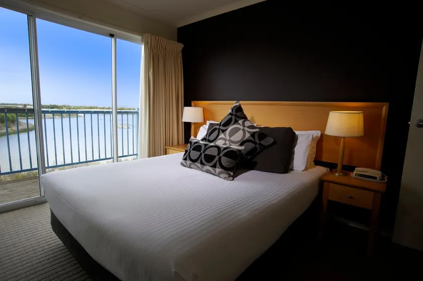 One Bedroom Executive Apartment - Image 1