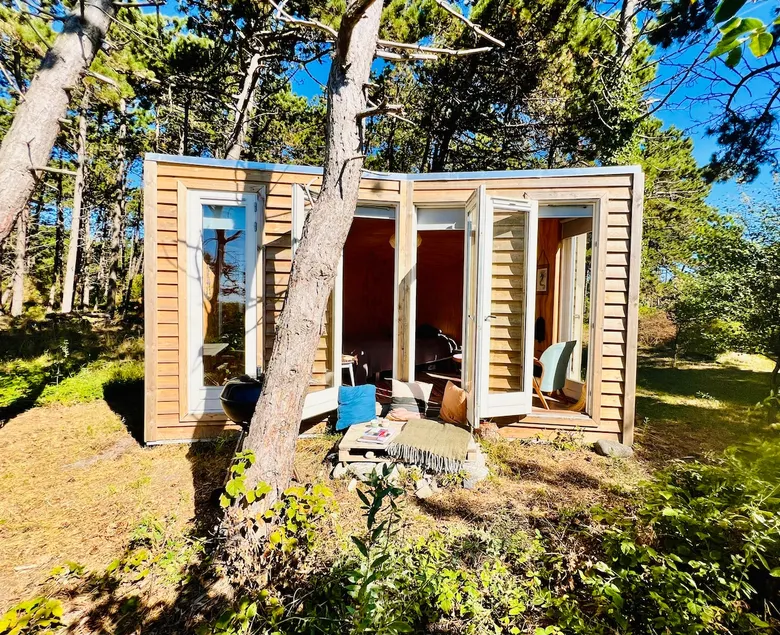 Tiny beach house with sauna - Image 1