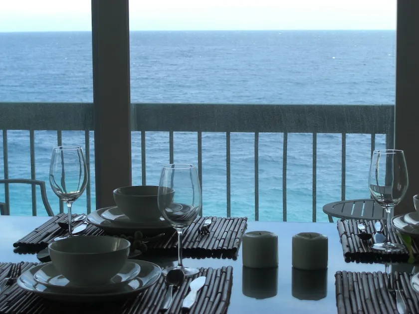 ☆ Escape to the Waterfront Sea Glass House ☆ - Image 1