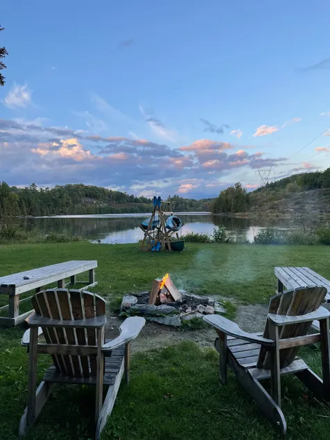Cottage Escape – Hot Tub, Stargazing & Serenity - Image 1
