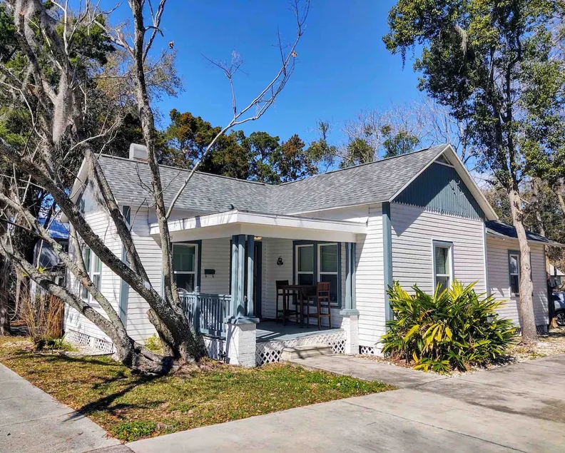 Noble Cottage - Image 1