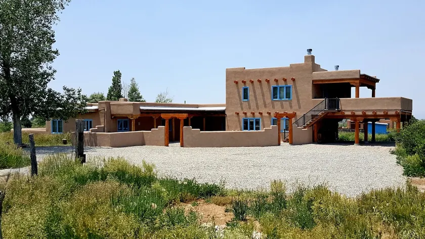 Bright Star House & Casita in Arroyo Seco - Image 1