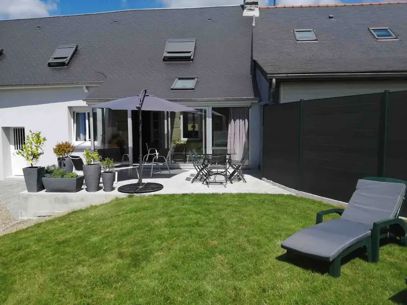 LARGE HOUSE 150 m2, 15 km from MONT ST MICHEL - Image 1