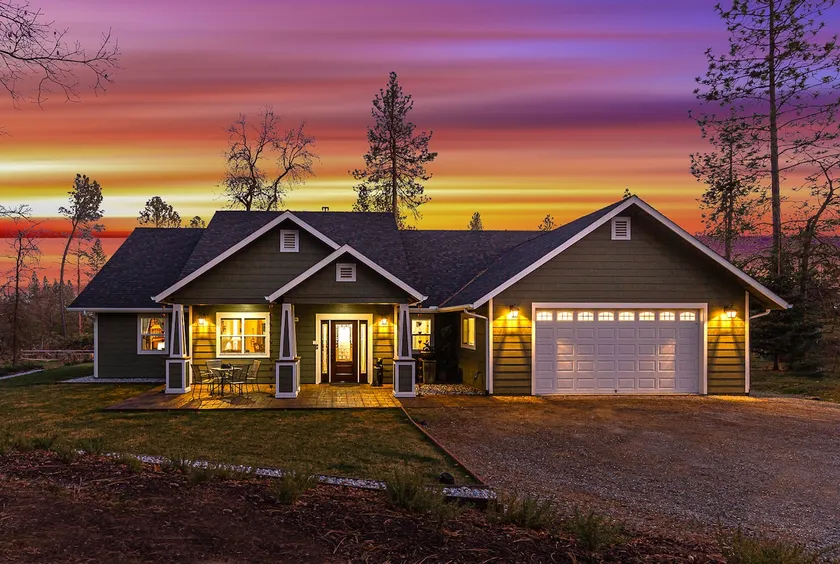 Luxurious Yosemite Mountain Home , Spa, Pool, Miniature Ponies! and Gameroom - Image 1