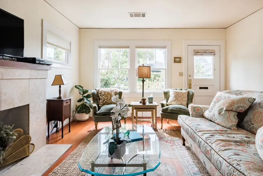 The Downtown House SLO with Private Parking - Image 1