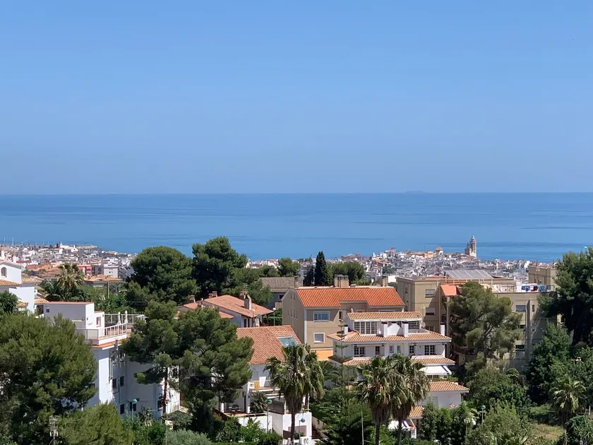 Apartment overlooking the ocean and Sitges - Image 1