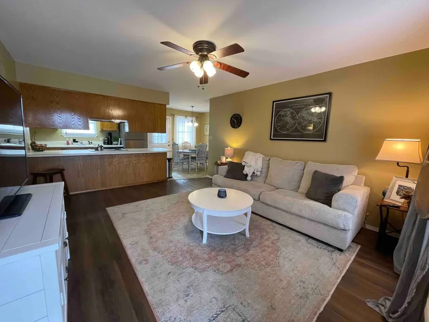 3bed 2bath Home 0.5 Miles From Interstate! - Image 1