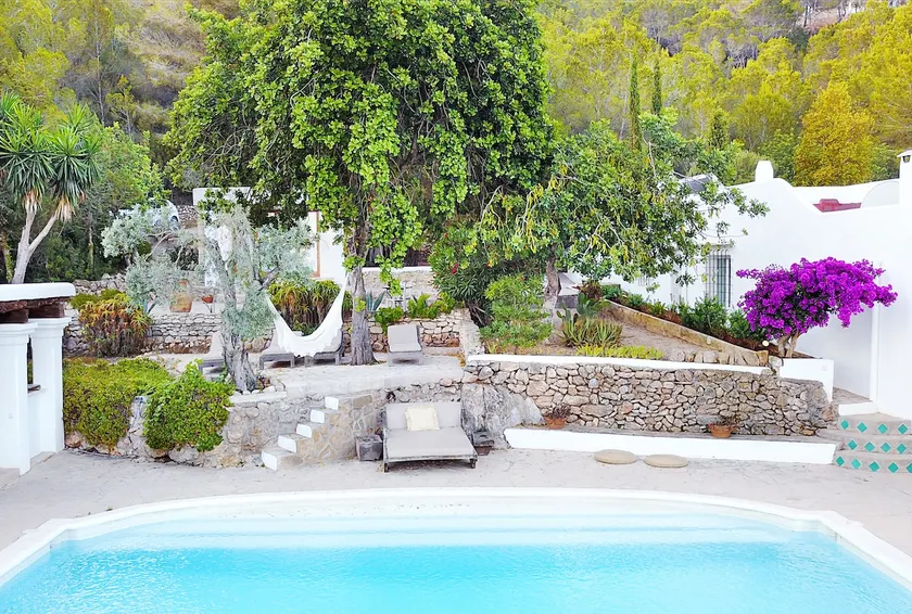 LOOK NO FURTHER! Gorgeous old finca with sea view! - Image 1