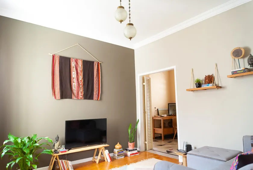 Beautifully Decorated Apartment • Perfect Location - Image 1