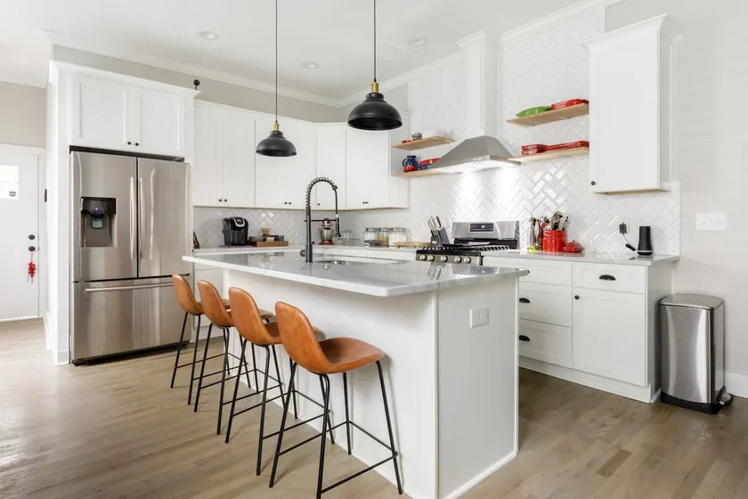 Stylish Atlanta Home Near Downtown & Stadiums - Image 1