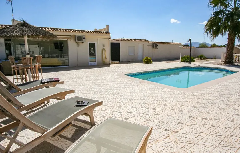 Ruby vacation home in Crevillente, Alicante - Image 1