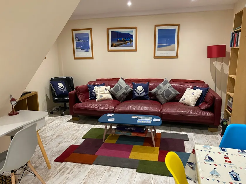 A unique 2 bedroom retreat in the heart of Cowes - Image 1