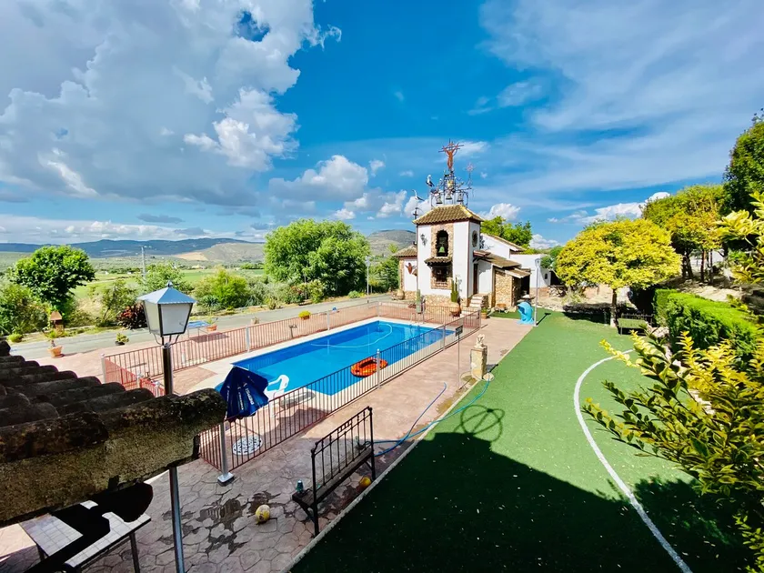 Country house with pool between Malaga and Granada. - Image 1