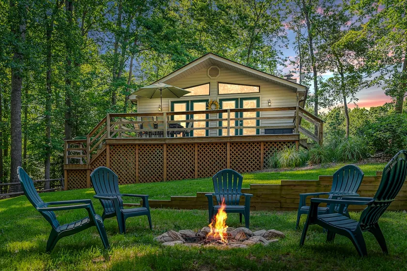 Cozy Lake Anna Hideaway with Water & Beach Access - Image 1
