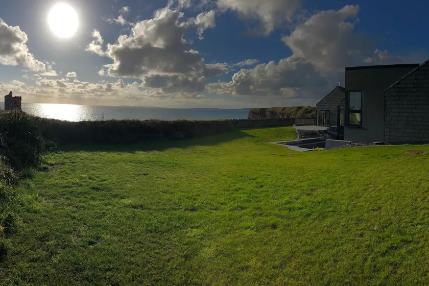 Slate House - Image 1