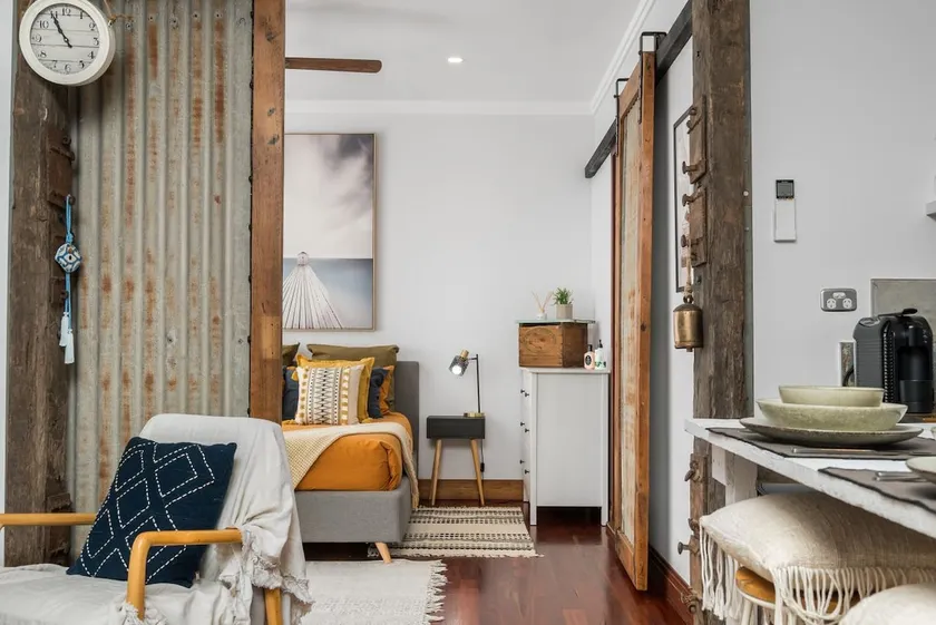 East Coast Escapes | Black Beauty Studio - Image 1