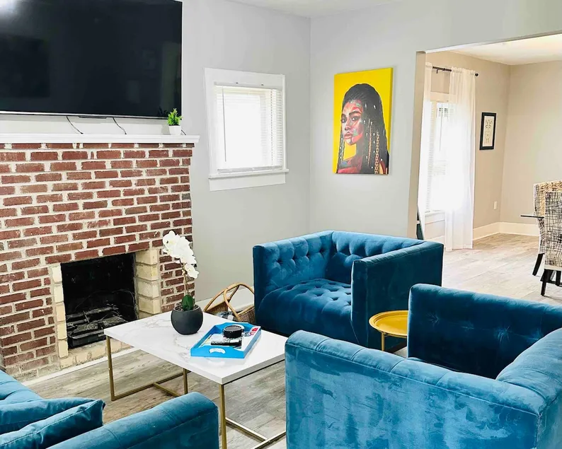 Spacious Family Oasis - 2Q1K - Timeless Charm! - Image 1
