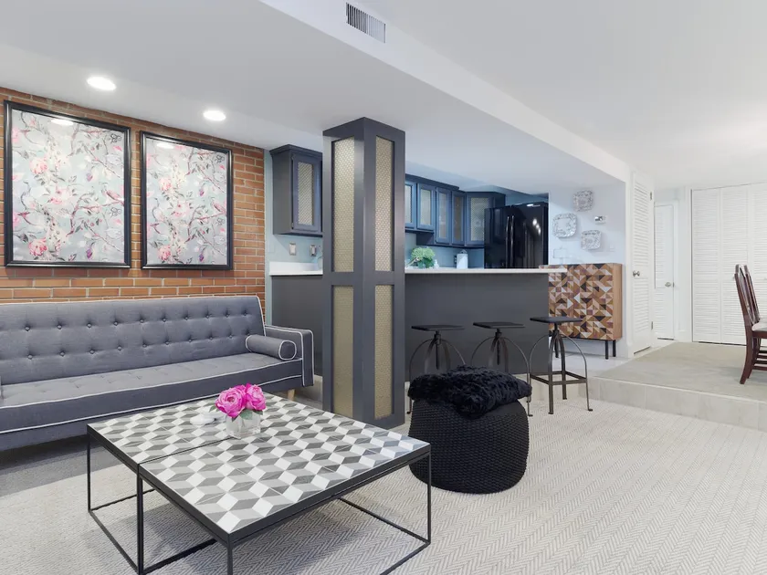 Spectacular 1 BDR/1 BA Apt. Walk to Capitol! - Image 1
