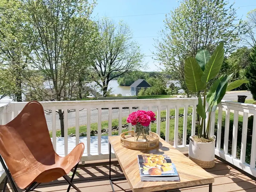 5BR Lakefront • Hot Tub • Fire Pit • Game Room - Image 1