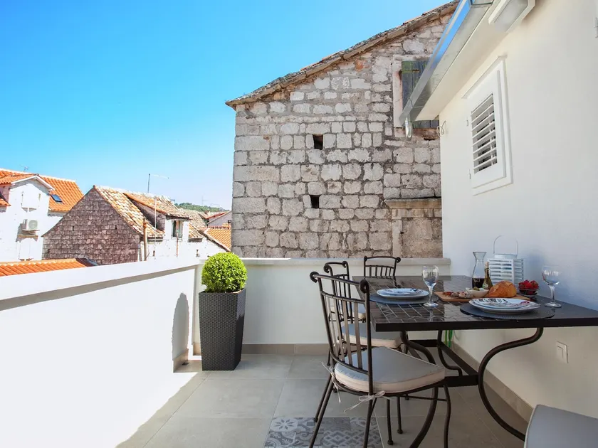 Hidden gem in the ❤ of Trogir with Balcony - Image 1