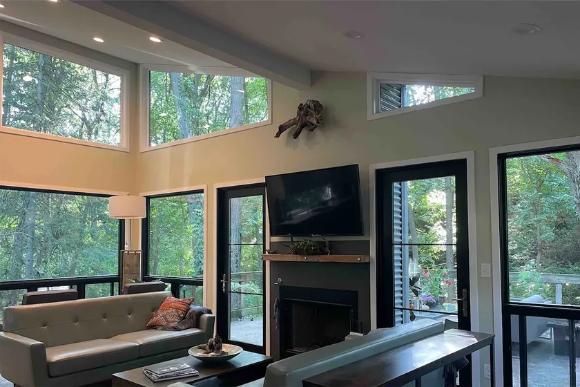 Private Wooded Acre, Soaring Windows in Nat’l Park, 2 blocks to the beach - Image 1