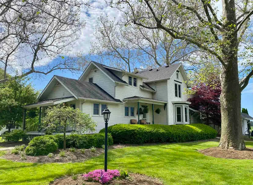 3 Bedroom home 3 miles from Lake Erie Boat Launch - Image 1