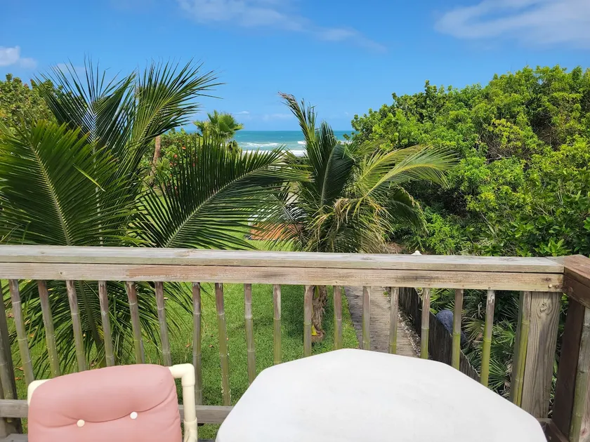 Cocoa Beach oceanfront apartment - Image 1