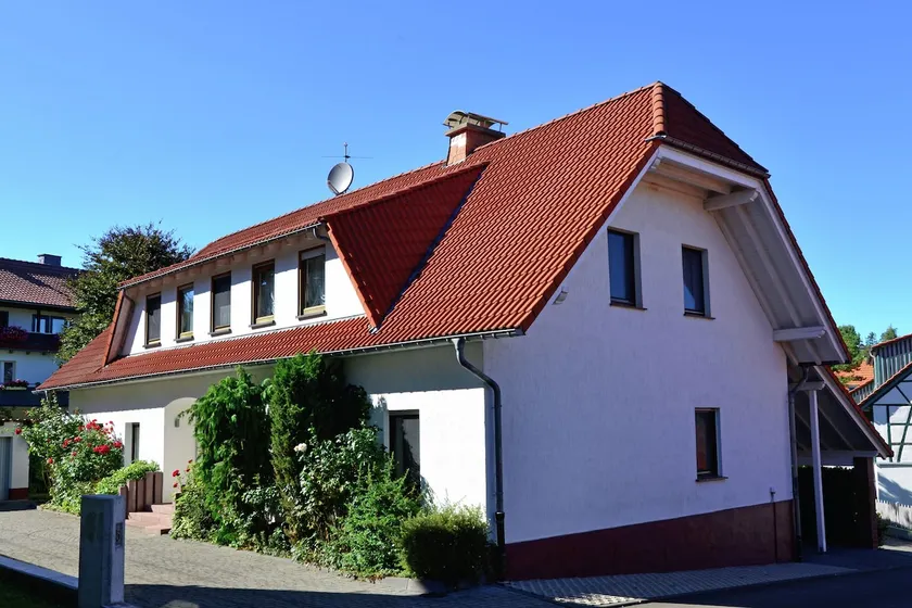 Modern apartment with garden in Eimelrod - Image 1