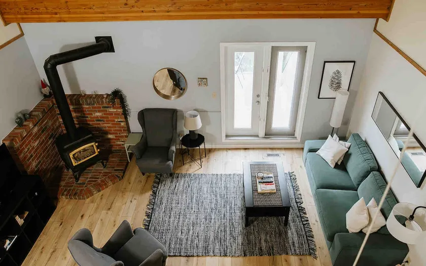 Cozy Mountainside Chalet in Kimberley - Image 1