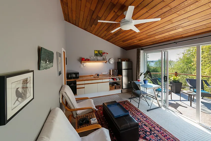 Comox Bay Suite - Image 1