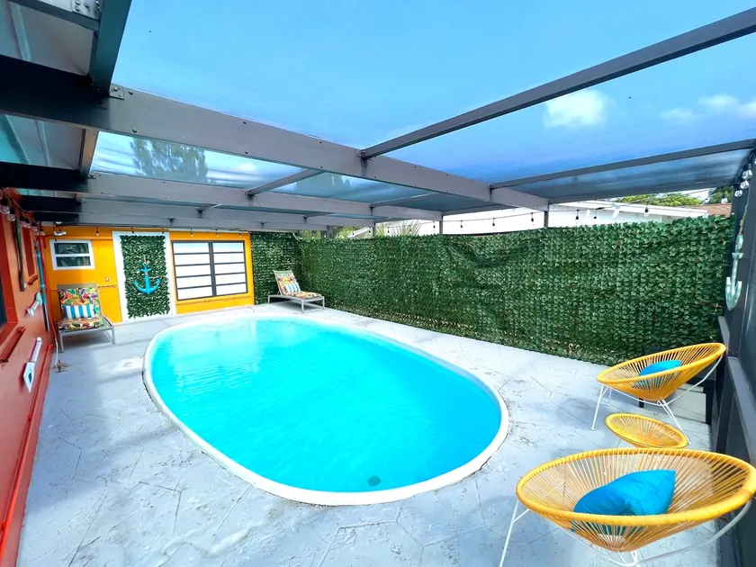 Casa Newcastle 3/2, Heated Pool, by Beach & Shops - Image 1