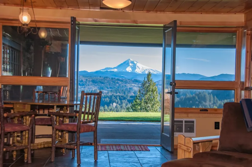 Gorgeous Mt. Hood View, Ski, Hike or Mt.Bike - Image 1